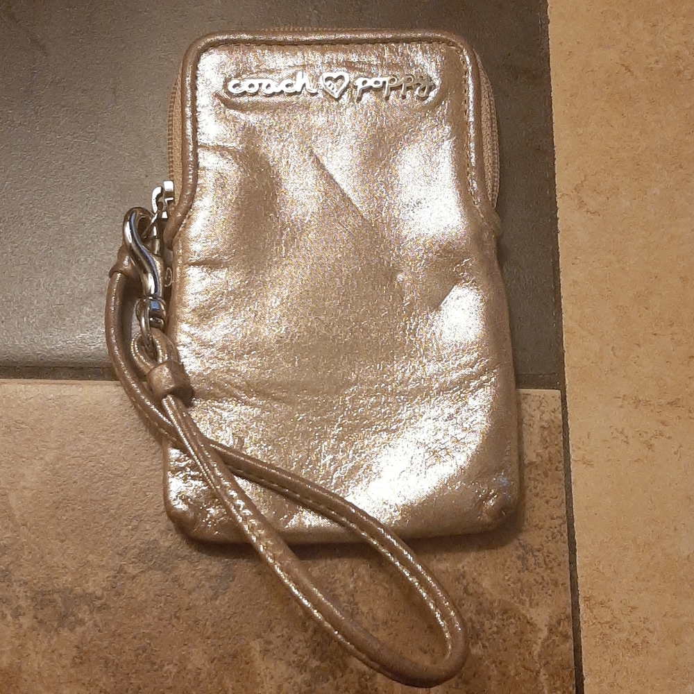 Coach Poppy Gold Metallic Wristlet Retired